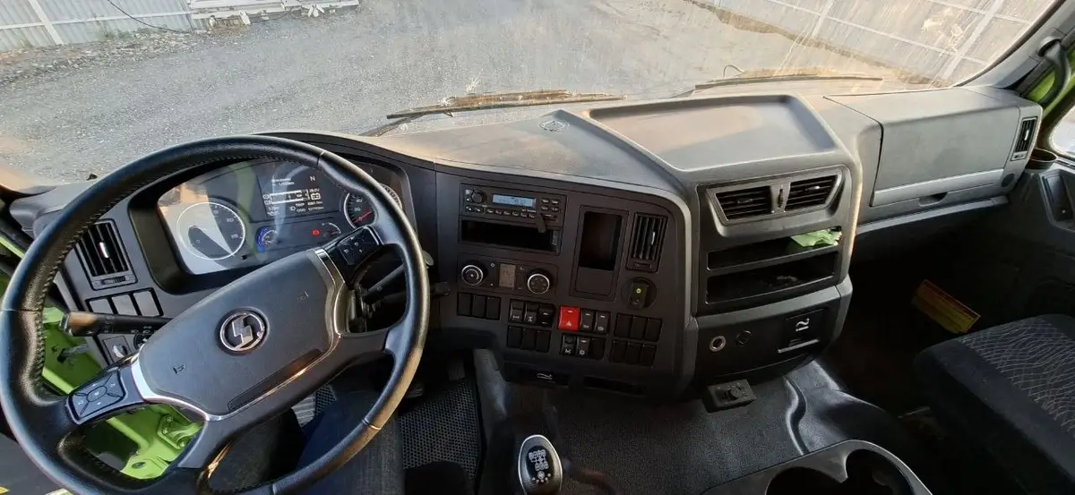 Shacman SX* 8x4 Самосвал, фото 5
