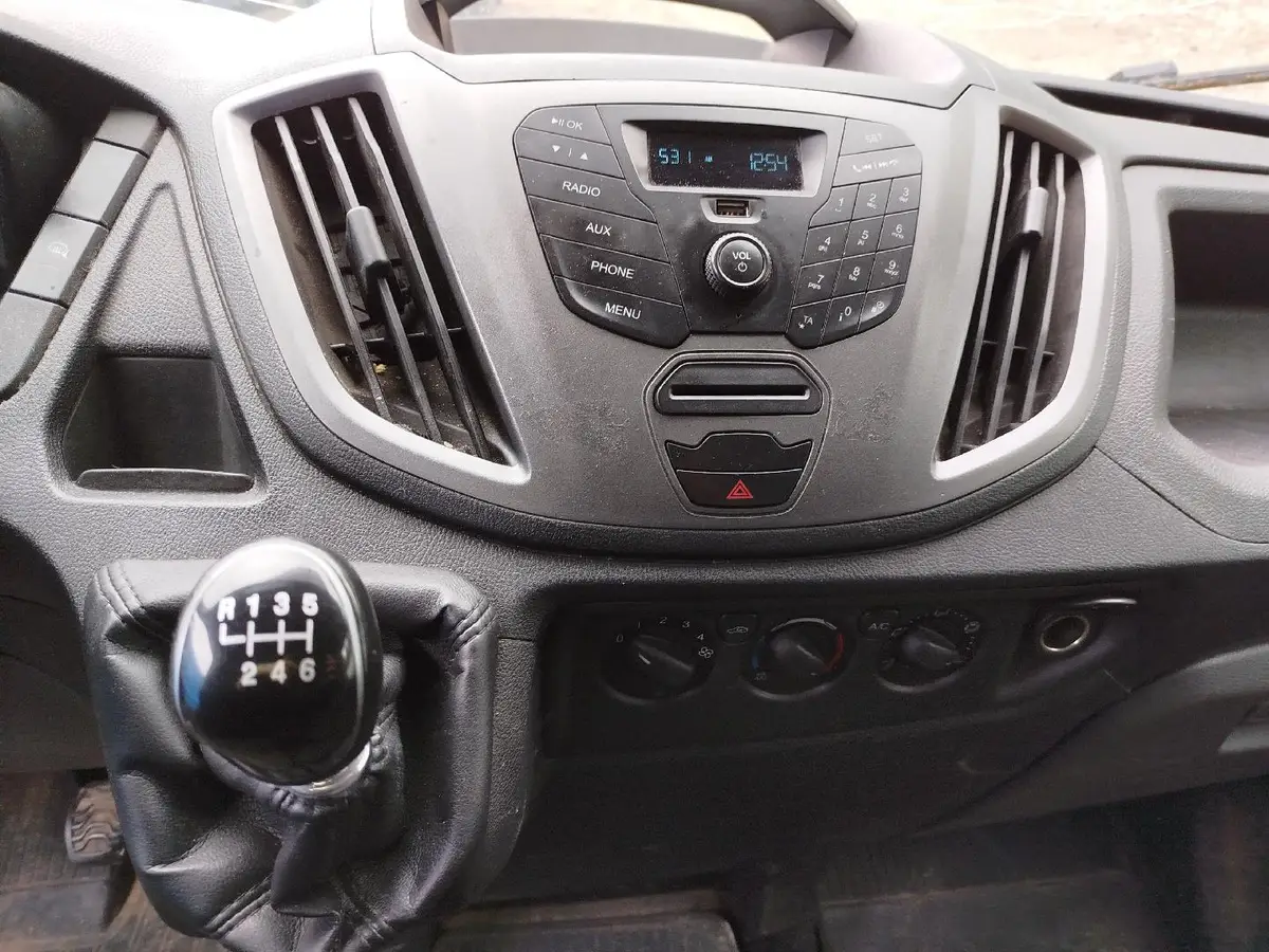 Ford Transit Фургон Базовая 310М Д2В2 2.2 дизель 125 л.с. МТ передний привод, фото 5